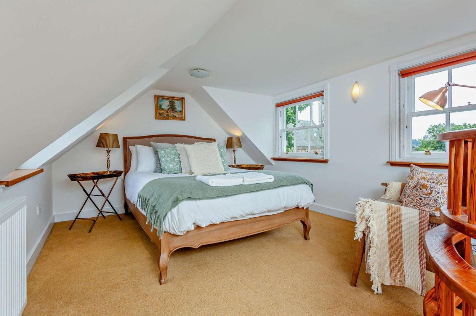 Jacobite'S Retreat, 17Th Century Cottage In The Heart Of インヴァネス エクステリア 写真