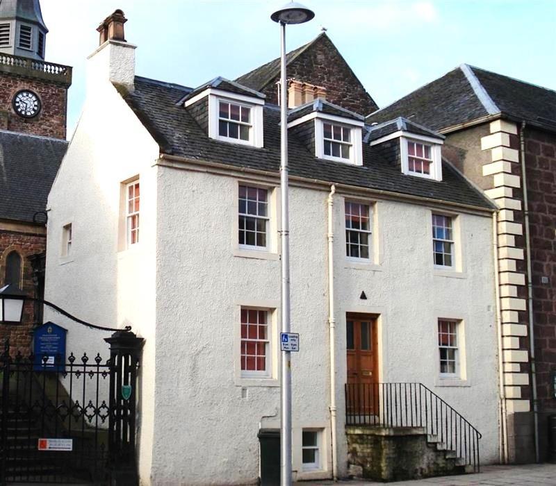 Jacobite'S Retreat, 17Th Century Cottage In The Heart Of インヴァネス エクステリア 写真